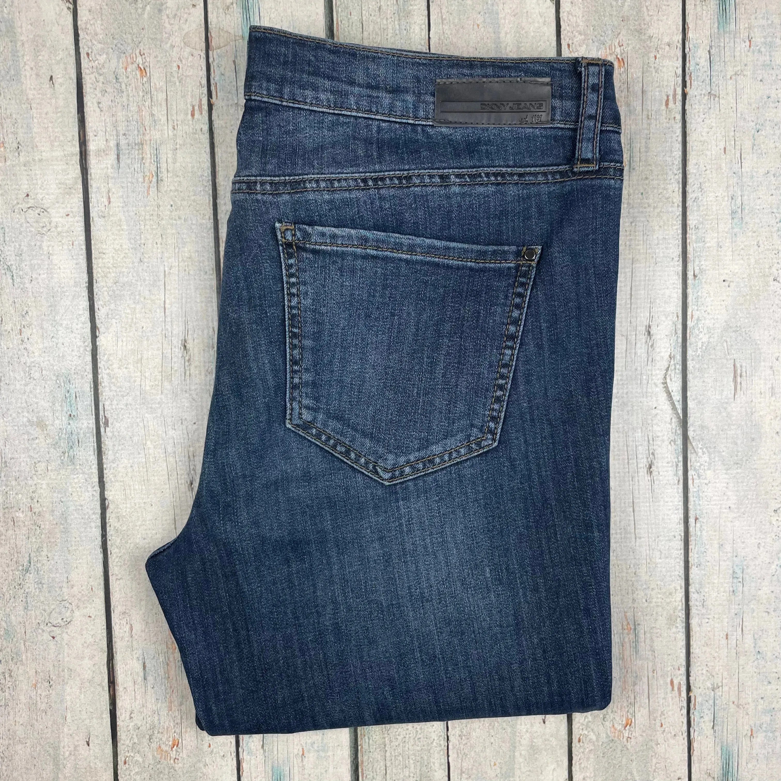 DKNY 'SOHO Skinny'  Stretch Relaxed Denim Jeans- Size 8/9